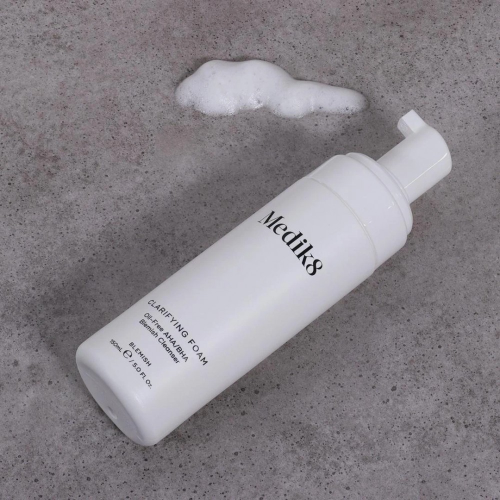 Medik8 - Очищаюча пінка для жирної проблемної шкіри (Фото-2), fabo.ua Medik8 - Очищаюча пінка для жирної проблемної шкіри (Фото-2)