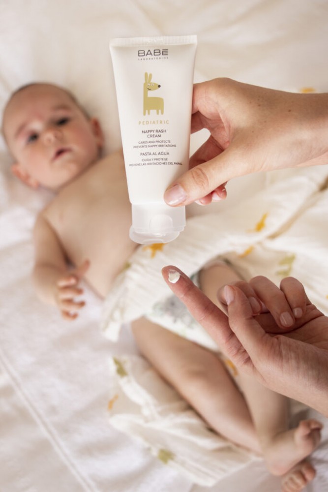 Babe - Детский увлажняющий защитный крем под подгузники (Фото-2), fabo.ua Babe - Детский увлажняющий защитный крем под подгузники (Фото-2)
